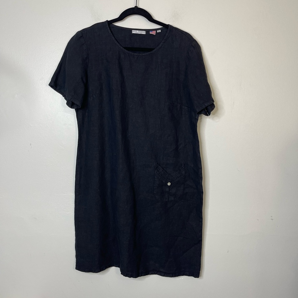 Black Mini Dress with Crew Neck and Short Sleeves